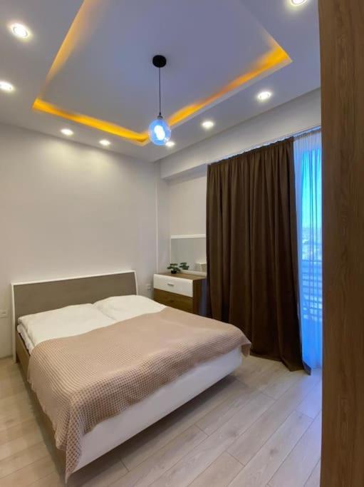 Apartment In The Center 트빌리시 외부 사진