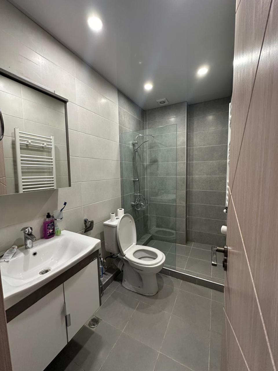 Apartment In The Center 트빌리시 외부 사진